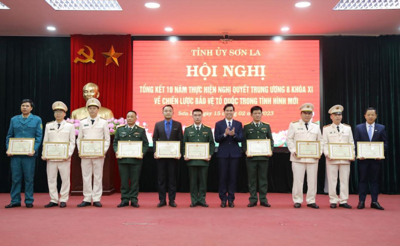 Xây dựng thế trận lòng dân phục vụ phát triển kinh tế, xã hội -0