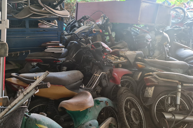 Gần 200 phương tiện vi phạm chất đống, chủ không thừa nhận -0