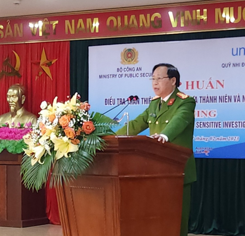 z4112499531434_526b50194a2e01d72d89f0fc10c5344d.jpg -0