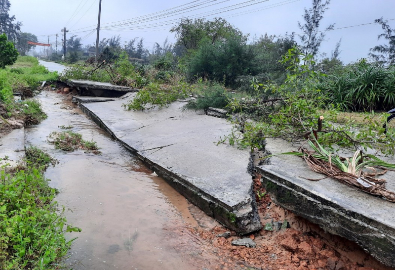 Yêu cầu nhà máy thủy điện ngừng phát điện để cứu hơn 4.500 ha lúa ngập úng -0