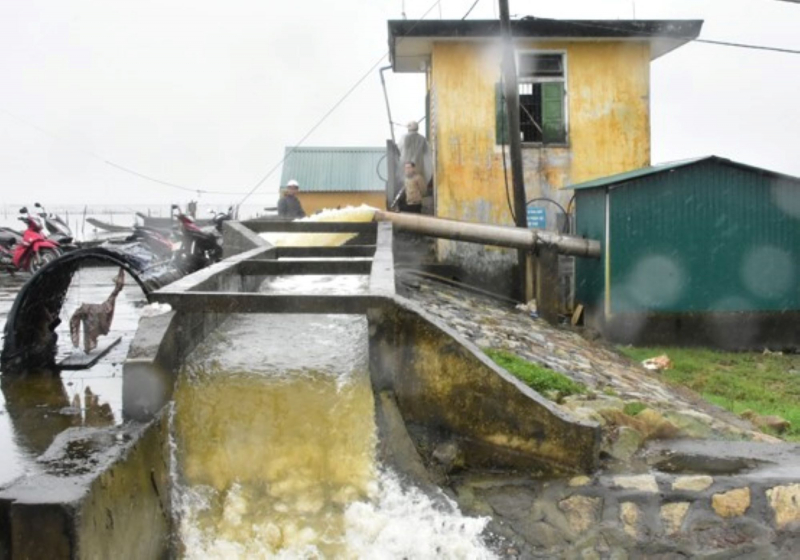 Yêu cầu nhà máy thủy điện ngừng phát điện để cứu hơn 4.500 ha lúa ngập úng -0