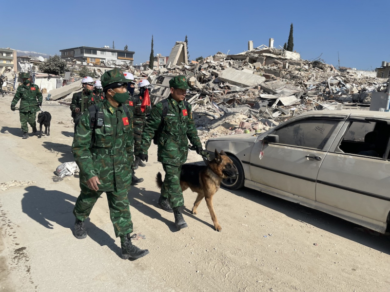 Lực lượng cứu nạn Quân đội tìm thấy 2 vị trí có dấu hiệu sự sống tại Thổ Nhĩ Kỳ -0