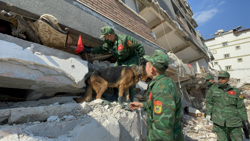 Lực lượng cứu nạn Quân đội tìm thấy 2 vị trí có dấu hiệu sự sống tại Thổ Nhĩ Kỳ -0