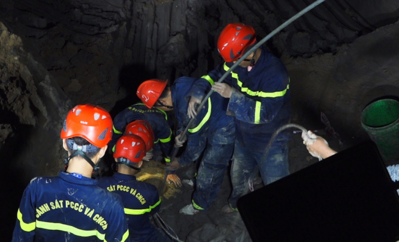 Không khởi tố vụ cháu bé lọt vào ống cọc bêtông, nhà thầu thi công chịu toàn bộ kinh phí -0