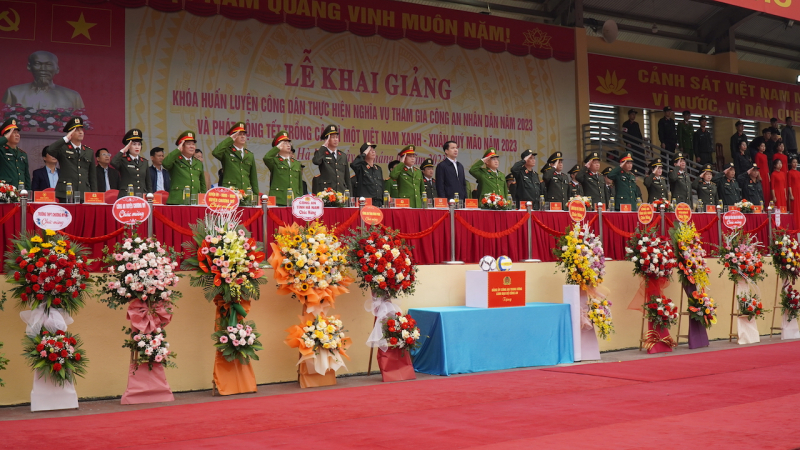 Rộn ràng khai giảng khóa huấn luyện công dân thực hiện nghĩa vụ tham gia CAND -0