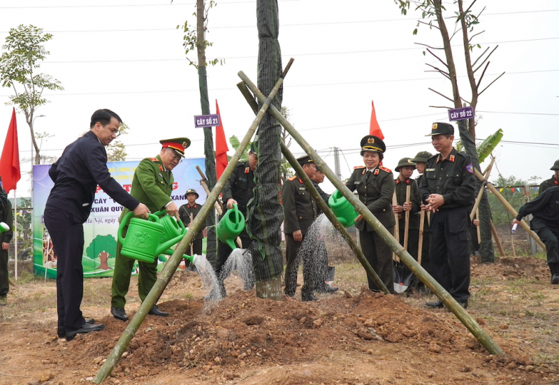 Rộn ràng khai giảng khóa huấn luyện công dân thực hiện nghĩa vụ tham gia CAND -0