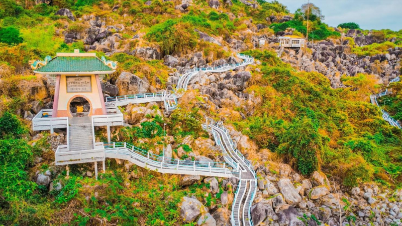 “Kho tàng lịch sử” giữa núi rừng -0