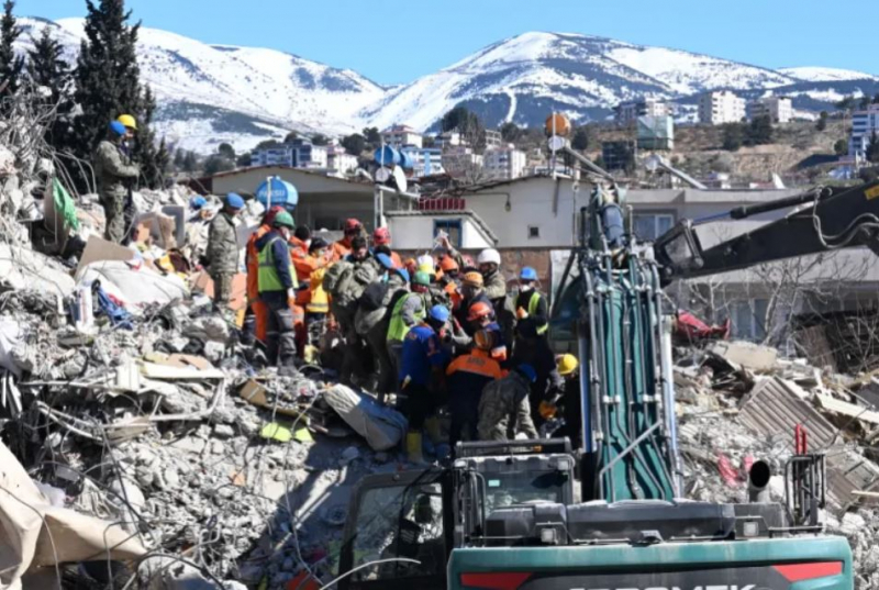 Điều kỳ diệu hiếm hoi xuất hiện giữa tâm động đất Thổ Nhĩ Kỳ -0