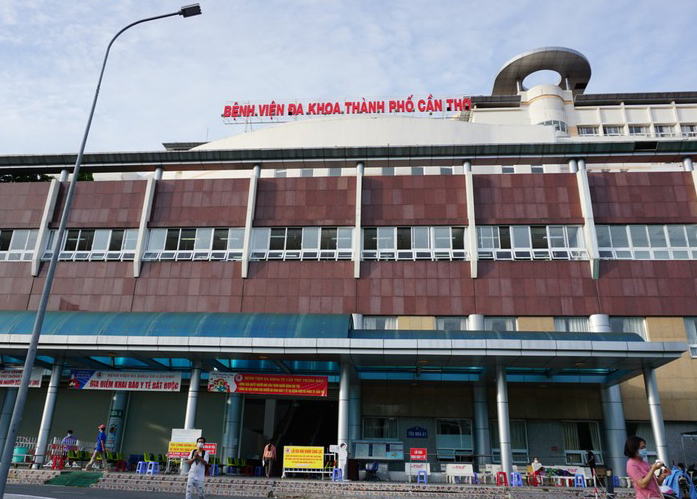 Mượn kít xét nghiệm dùng trước, sau đó chỉ định thầu hợp thức hóa -0