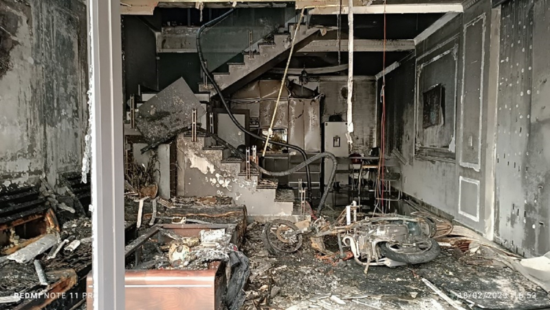 Bắt đối tượng nghi ngáo đá ở Hải Phòng tự đốt nhà mình -0