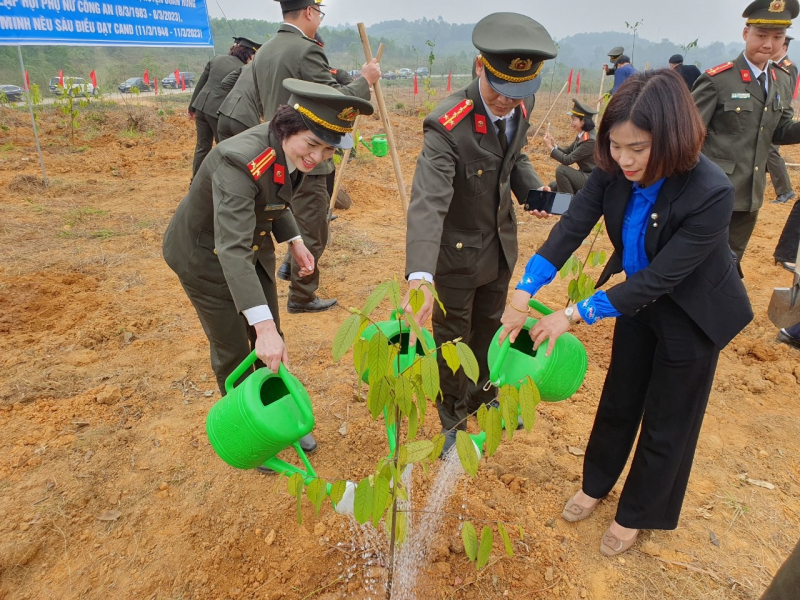 Lễ phát động ra quân trồng rừng phòng hộ tại Phú Thọ -0