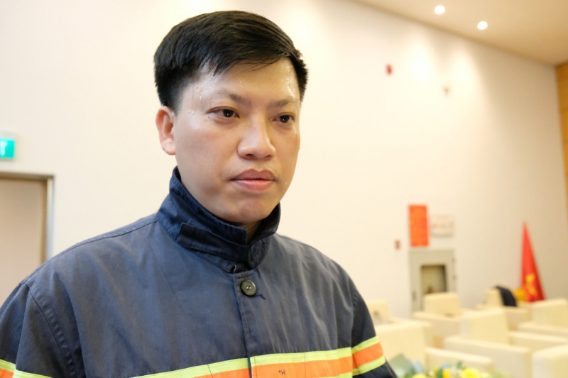 Xúc động với những gương mặt sạm đen của lực lượng cứu hộ trong ngày trở về -0