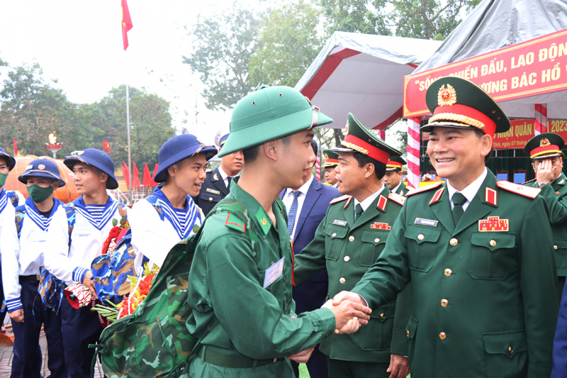 Vừa nhập ngũ, một tân binh đã bị trả về địa phương -0