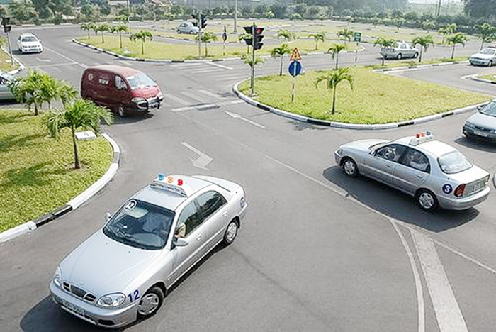 Nhiều nhộn nhạo trong đào tạo, cấp giấy phép lái xe -0