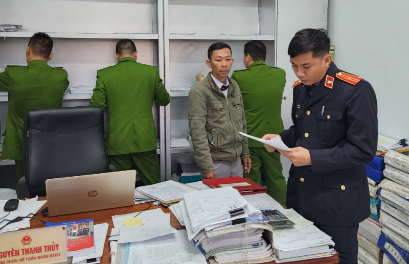 Khởi tố kế toán và thủ quỹ lạm dụng chức vụ, quyền hạn chiếm đoạt tài sản -0