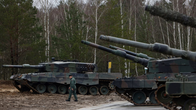 Ukraine nói đẩy lùi 90 cuộc tấn công của Nga, một nước EU lập tức gửi 3 xe tăng Leopard 2 viện trợ  -0