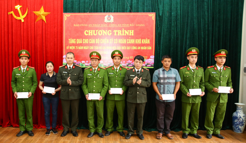 Xúc động tri ân tại nơi khởi nguồn Sáu điều Bác Hồ dạy CAND -0