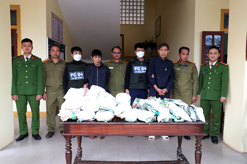 Bắt 2 đối tượng vận chuyển 31 kg ma túy -0