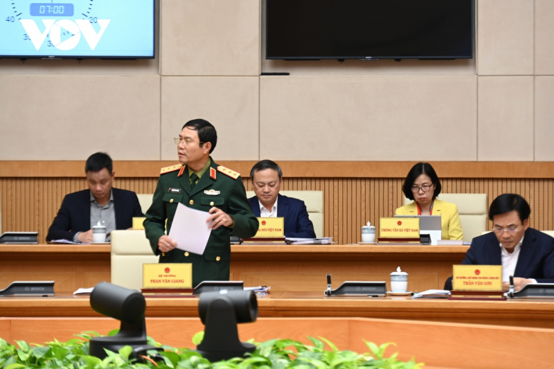 Thủ tướng: Không ít vướng mắc về thể chế đang đặt ra -0