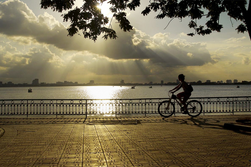 Miền Bắc đêm và sáng trời rét, Hà Nội ngày nắng ấm -0