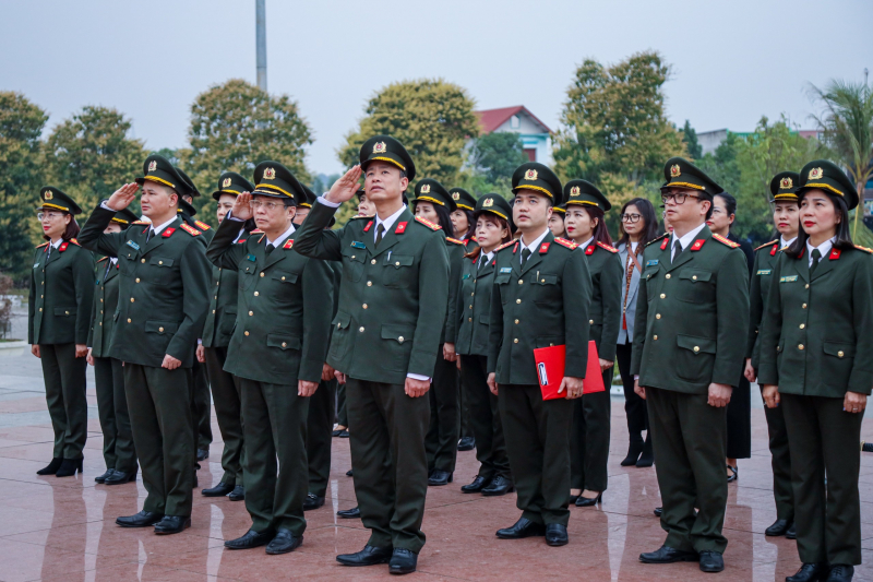 Xúc động tri ân tại nơi khởi nguồn Sáu điều Bác Hồ dạy CAND -1