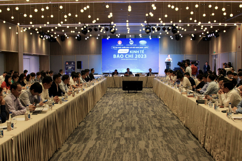 Tìm giải pháp phát triển kinh tế báo chí tại Việt Nam -0