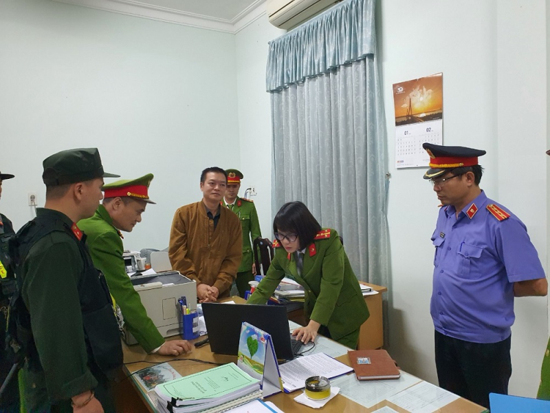 Bắt giam 4 đối tượng lập hồ sơ khống để rút hơn 34 tỷ đồng -0