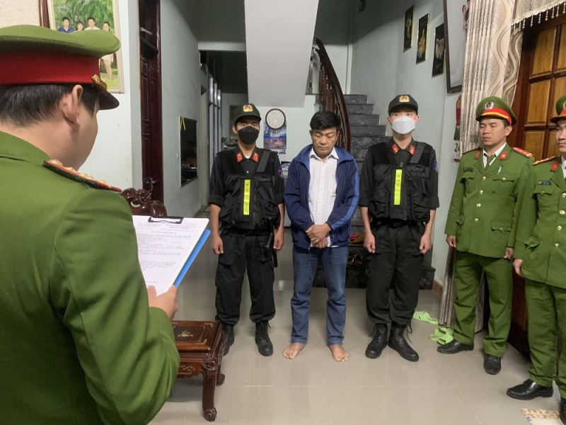 Bắt giam 4 đối tượng lập hồ sơ khống để rút hơn 34 tỷ đồng -0