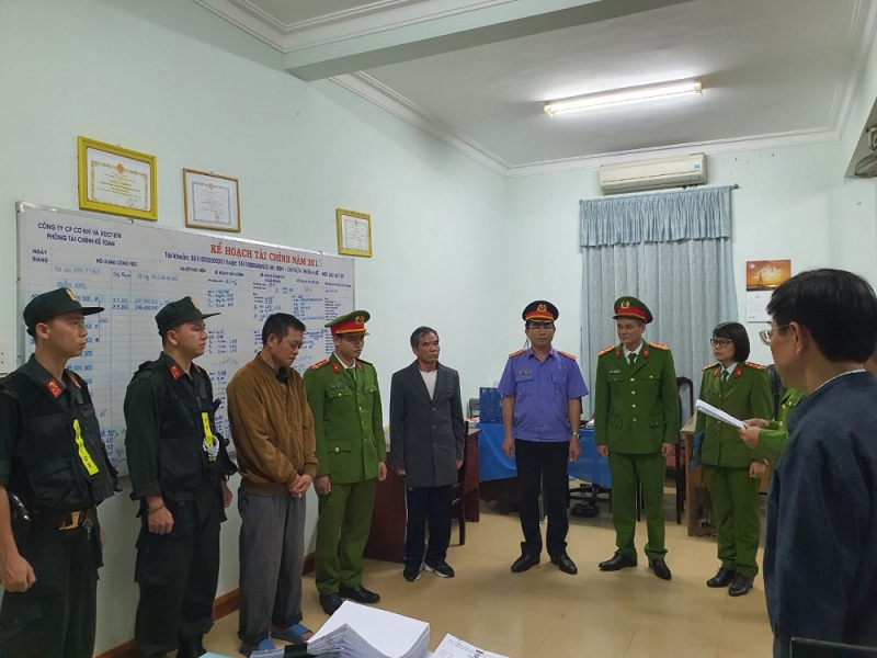 Bắt giam 4 đối tượng lập hồ sơ khống để rút hơn 34 tỷ đồng -0