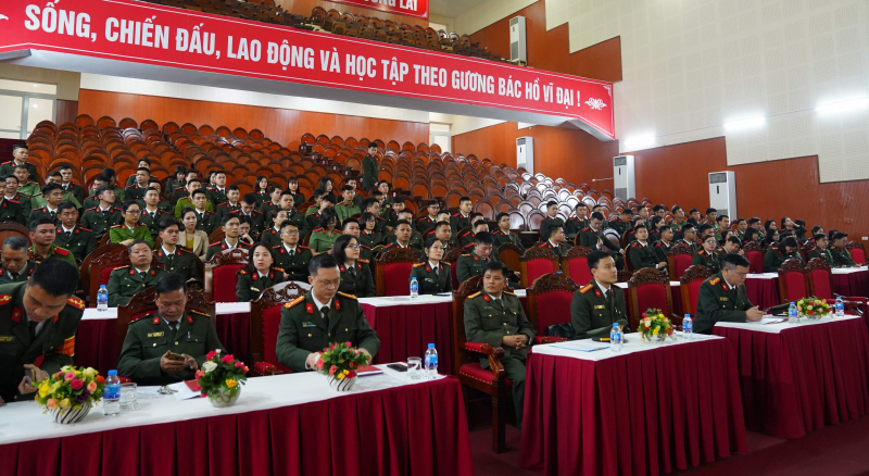 Khai giảng hệ Văn bằng 2 các ngành Trinh sát, Kỹ thuật và Hậu cần CAND -0