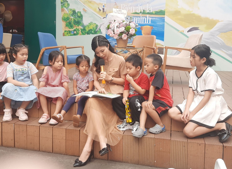 “Trường Sa - Biển ấy là của mình” - bộ sách truyền tình yêu biển đảo cho thiếu nhi -0