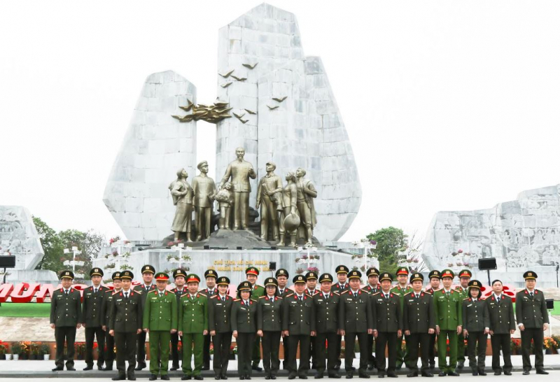 Cụm thi đua số 5 - Bộ Công an: Ký kết giao ước thi đua Vì an ninh Tổ quốc năm 2023 -0