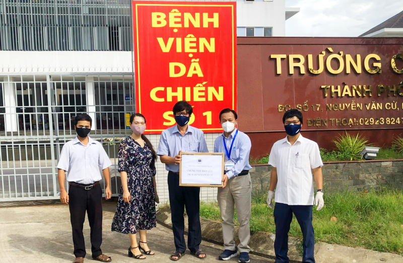 Tiến sĩ - Bác sĩ La Văn Phú:  Chữ tâm đi với chữ tài -0