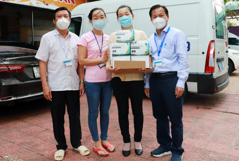 Tiến sĩ - Bác sĩ La Văn Phú:  Chữ tâm đi với chữ tài -1