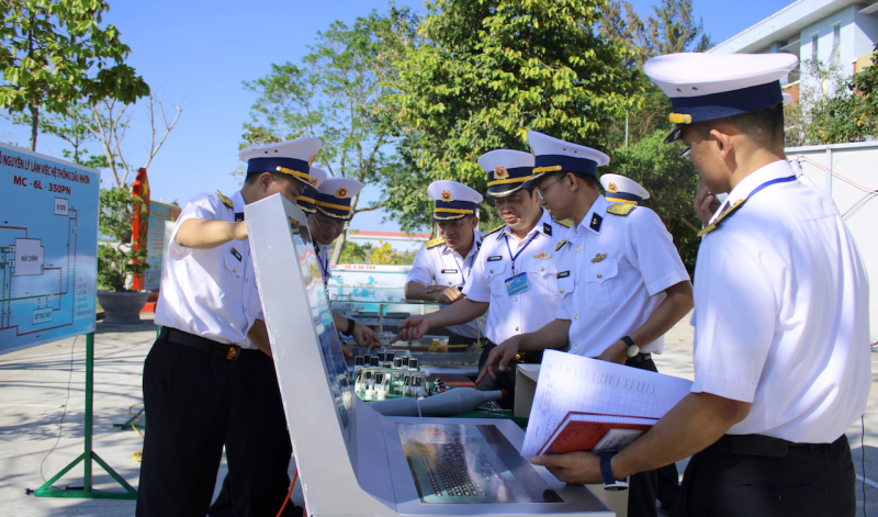  Ra quân và phát động thi đua 