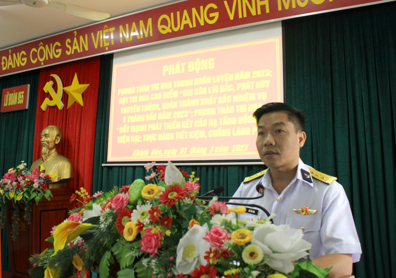  Ra quân và phát động thi đua 