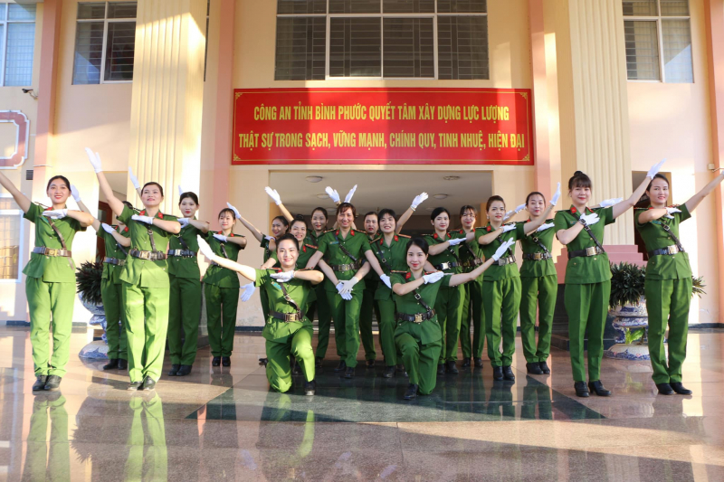 Hội Phụ nữ Công an tỉnh Bình Phước đoạt giải Nhất liên hoan dân vũ thể thao -0