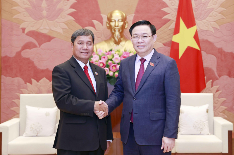 vna_potal_chu_tich_quoc_hoi_vuong_dinh_hue_tiep_pho_chu_tich_quoc_hoi_lao_khambay_damlath_6604608.jpg -0
