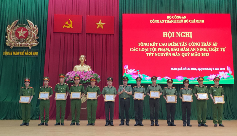 Cao điểm tấn công tội phạm: TP Hồ Chí Minh xử lý 17.456 trường hợp vi phạm nồng độ cồn -0