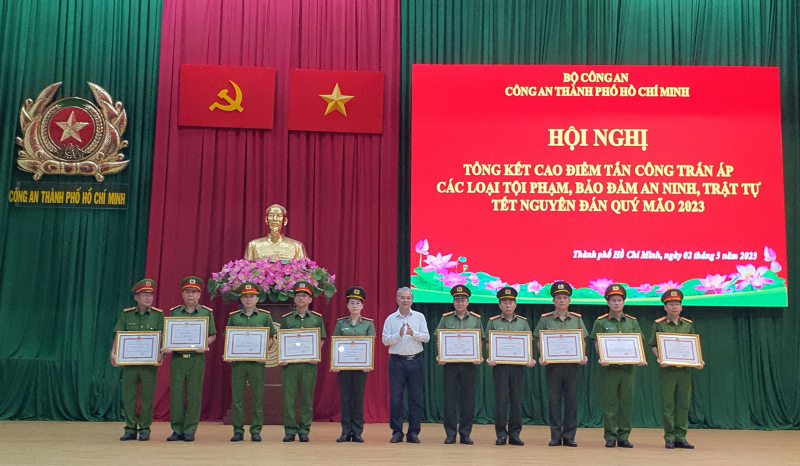 Cao điểm tấn công tội phạm: TP Hồ Chí Minh xử lý 17.456 trường hợp vi phạm nồng độ cồn -0