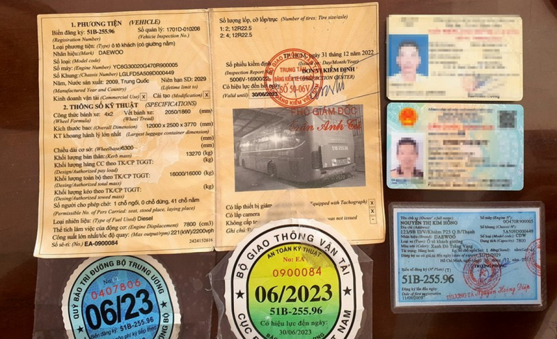 Trưng cầu giám định giấy tờ xe ô tô khách nghi vấn giả mạo -0