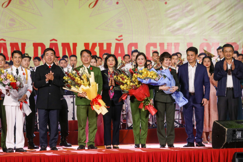 “75 năm Công an nhân dân khắc ghi lời Bác”: Chương trình nghệ thuật giàu dấu ấn, đặc sắc -0