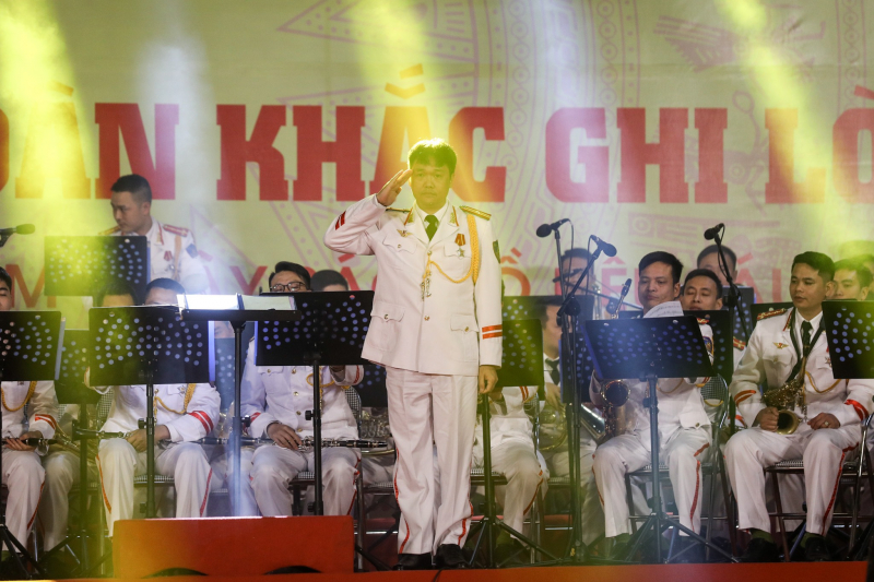 “75 năm Công an nhân dân khắc ghi lời Bác”: Chương trình nghệ thuật giàu dấu ấn, đặc sắc -0