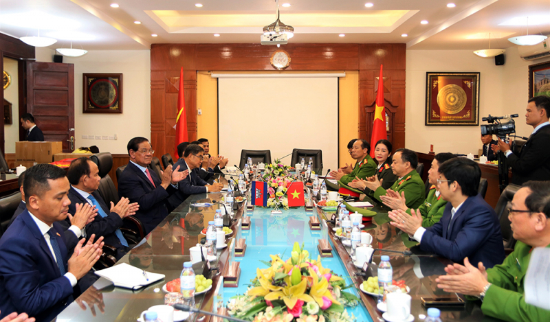 Đoàn Đại biểu cấp cao Vương quốc Campuchia thăm và làm việc tại Trường Đại học PCCC -0