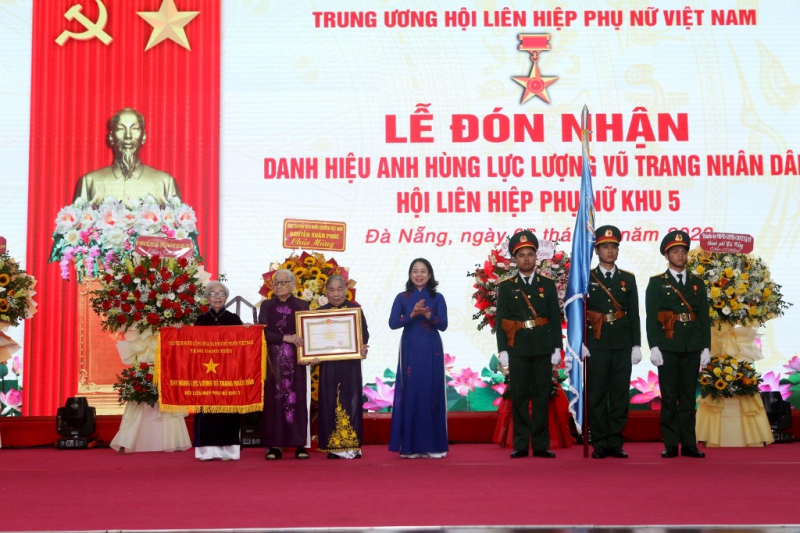 Hội Liên hiệp Phụ nữ Khu 5 đón nhận danh hiệu Anh hùng lực lượng vũ trang nhân dân  -1