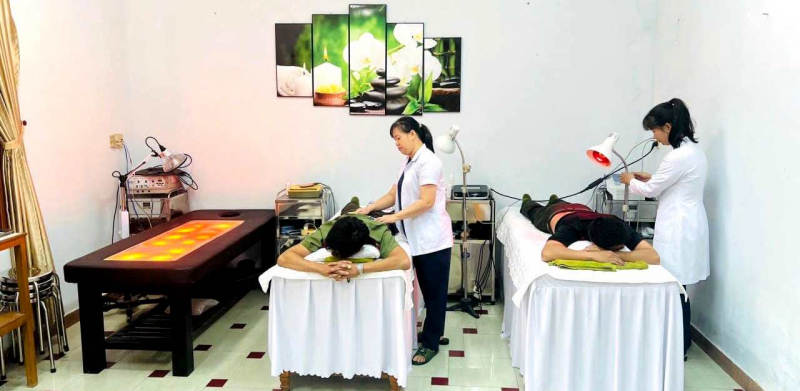 Lần đầu tiên có Bộ phận khám, điều trị cơ, xương khớp và phục hồi chức năng cho cán bộ chiến sĩ tại trụ sở Công an TP Đà Nẵng -1