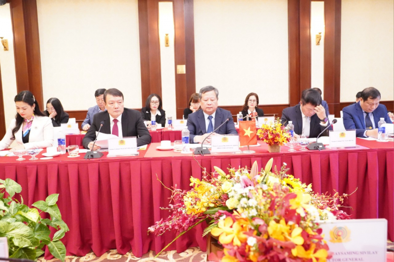 Ổn định an ninh biên giới, góp phần phát triển kinh tế-xã hội hai nước Việt-Lào -1