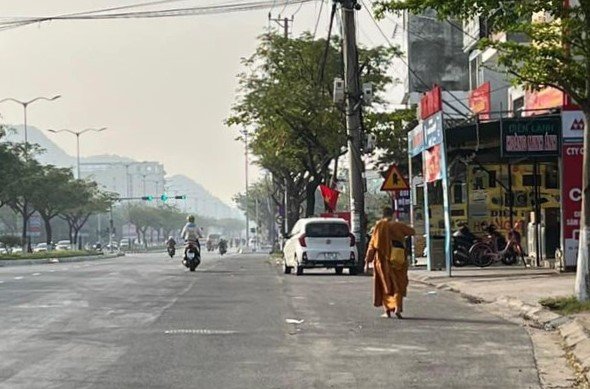 Phát hiện đối tượng giả làm nhà Sư đi khuất thực tại dịp lễ hội Quán Thế Âm Đà Nẵng 2023 -0