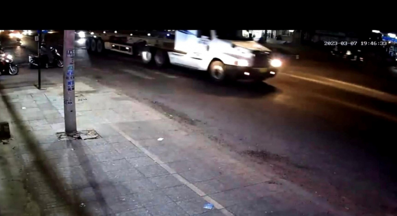 Truy tìm người và phương tiện gây tai nạn chết người -0