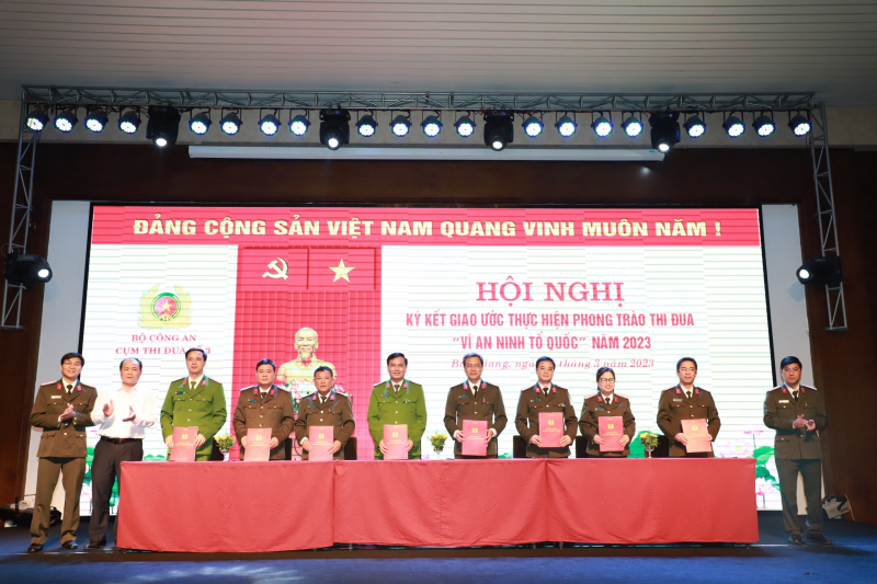 Cụm thi đua số 3 Bộ Công an ký kết giao ước thi đua năm 2023 -0